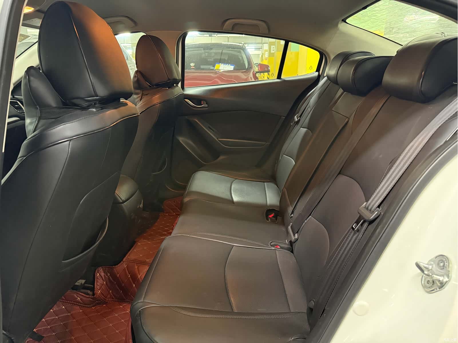 Mazda Mazda3, 2014 8