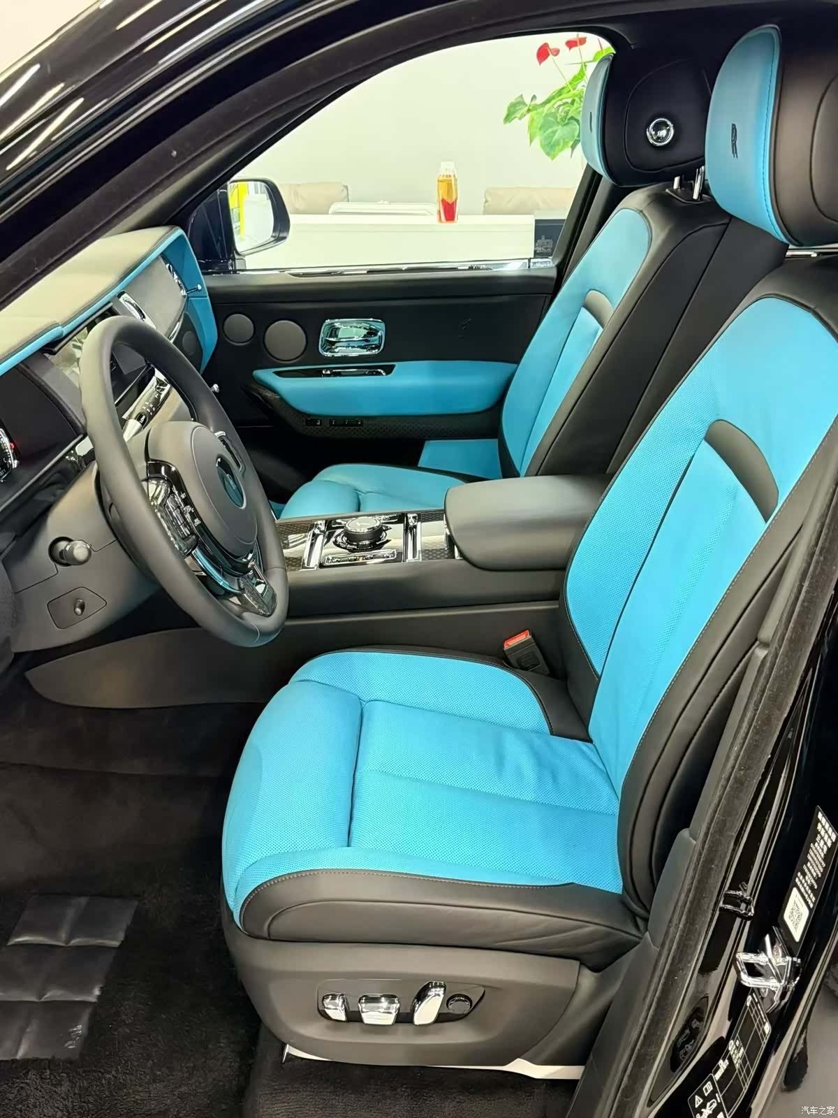 Rolls-Royce Cullinan, 2022 2