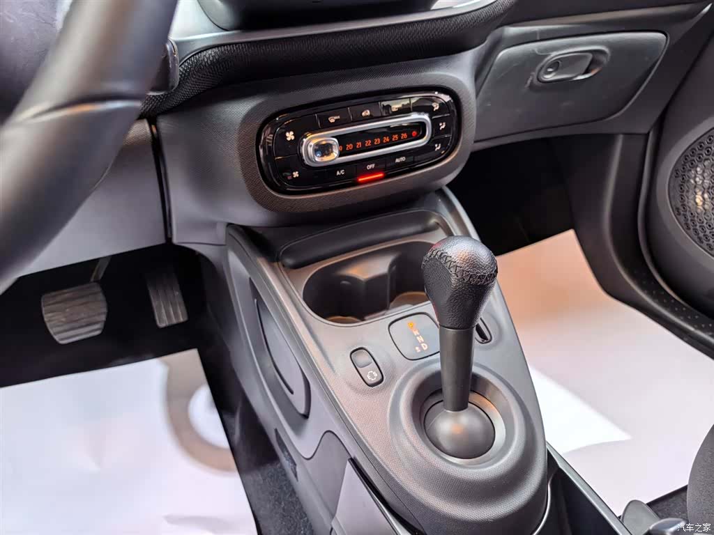 Smart Fortwo, 2019 11