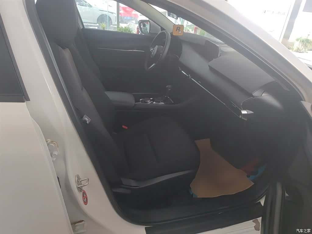 Mazda Mazda3, 2025 25