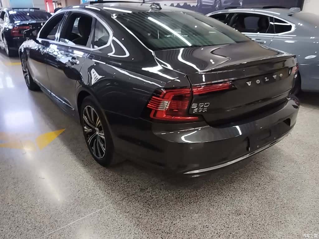 Volvo S90, 2021 все фото