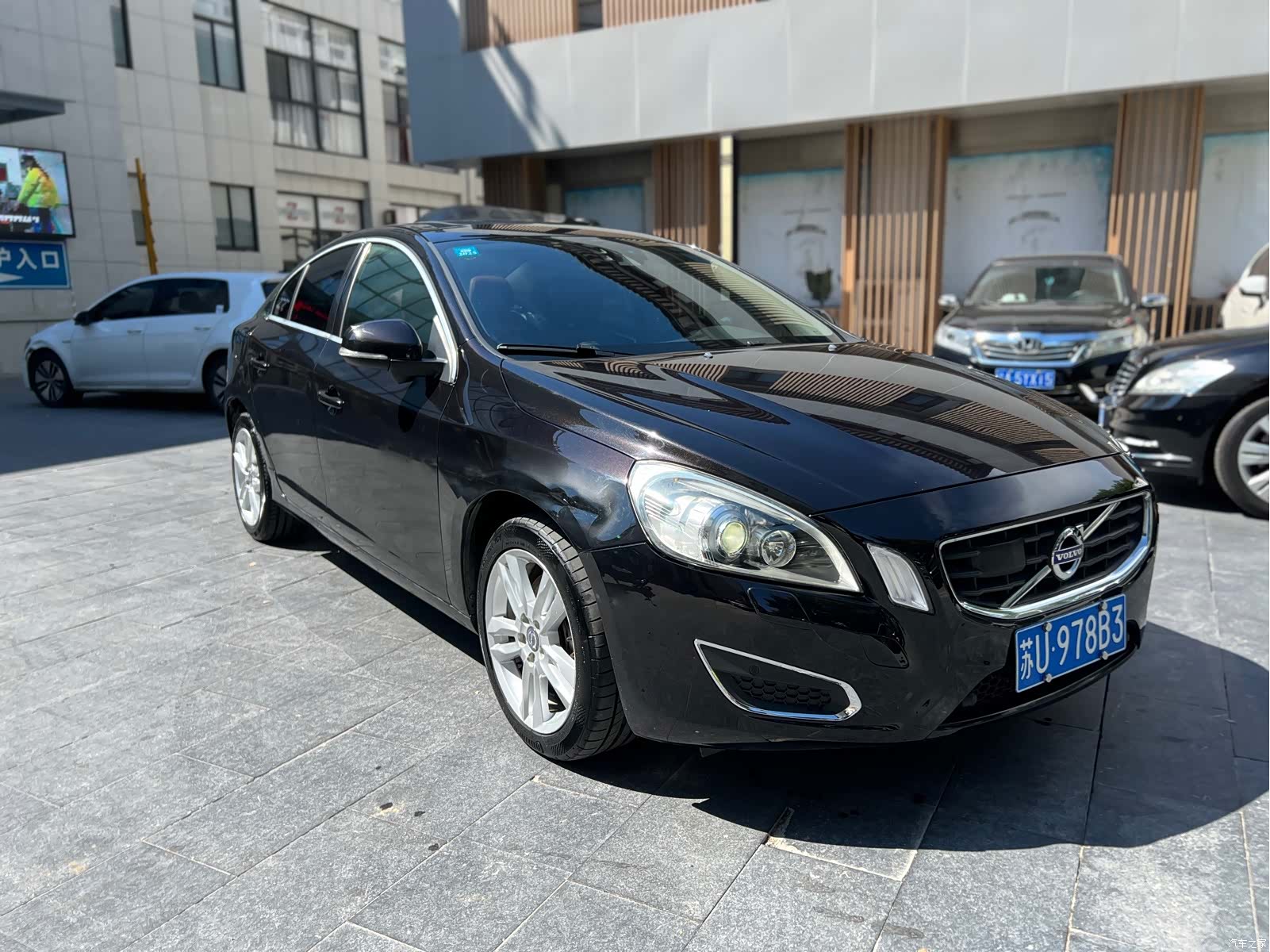 Volvo S60, 2011 3