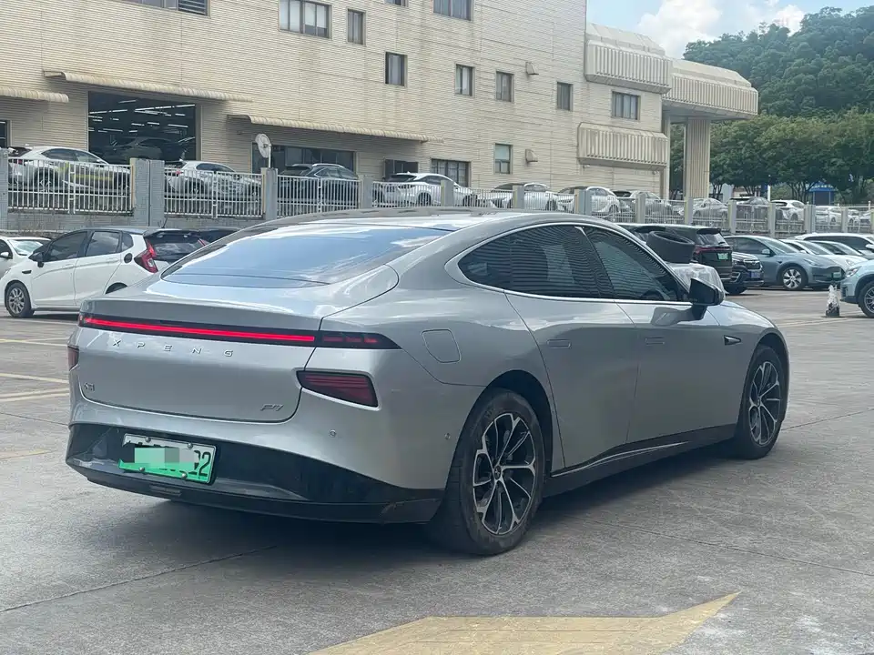 XPENG P7