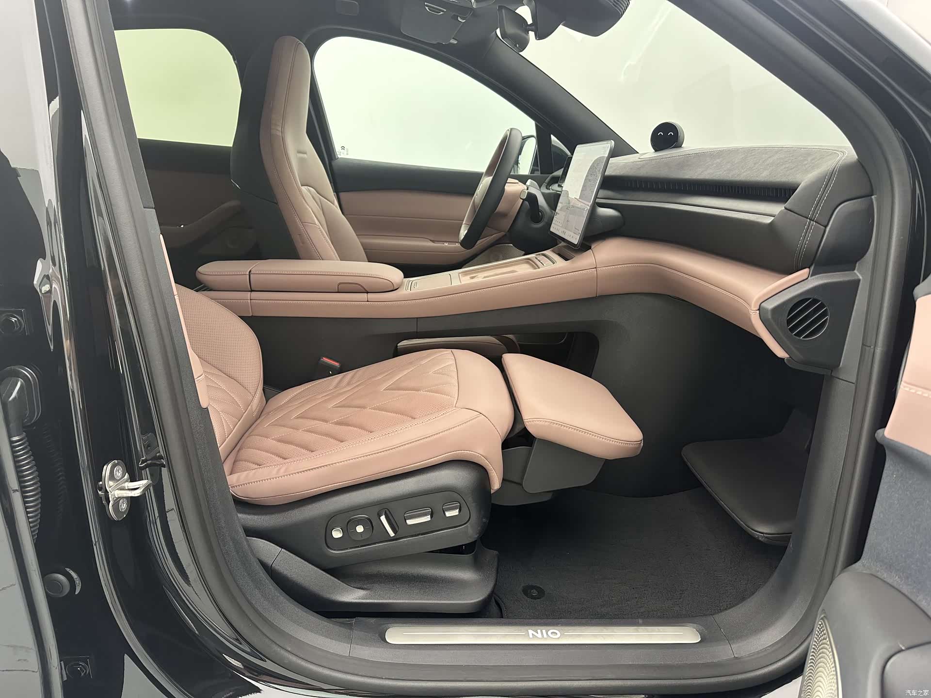 NIO EC6, 2025 11