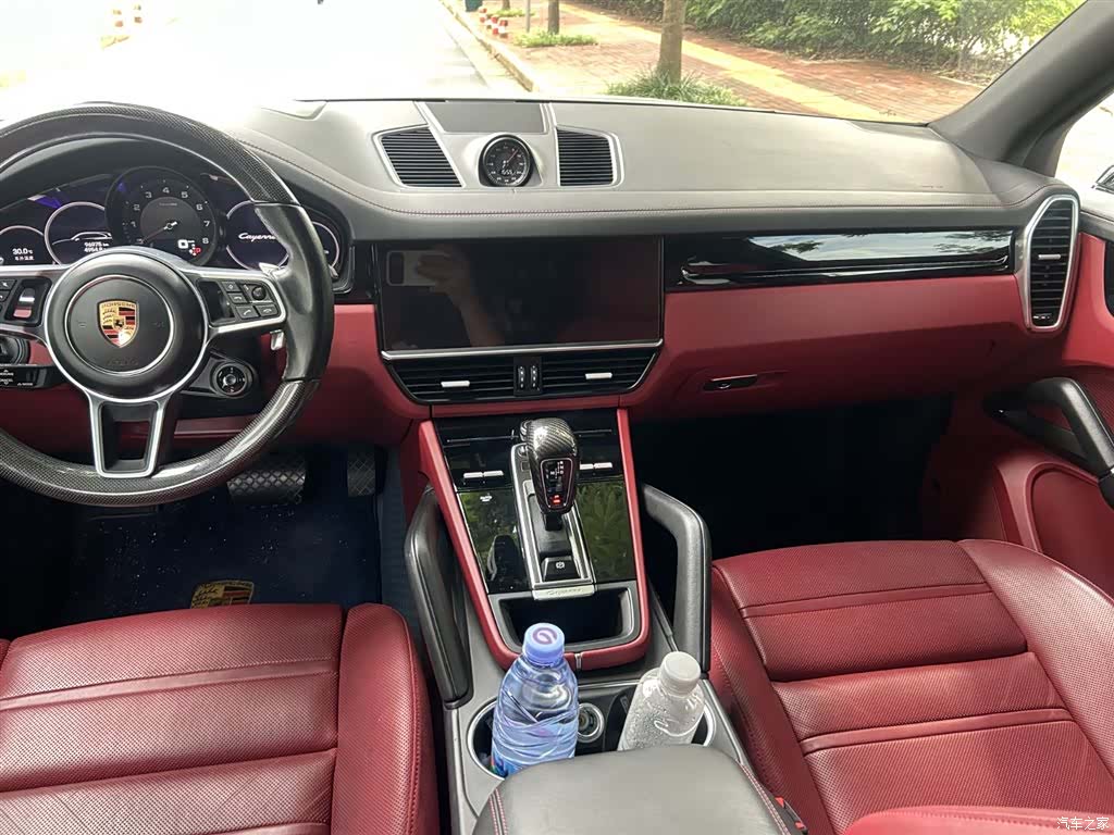Porsche Cayenne, 2022 все фото