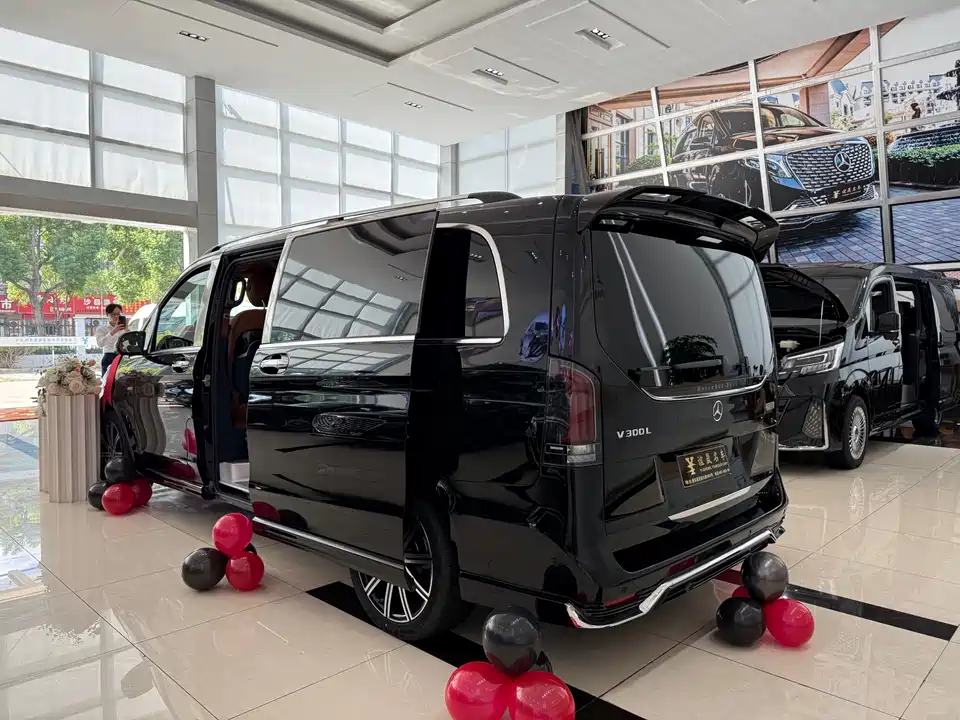 Mercedes-Benz V-class