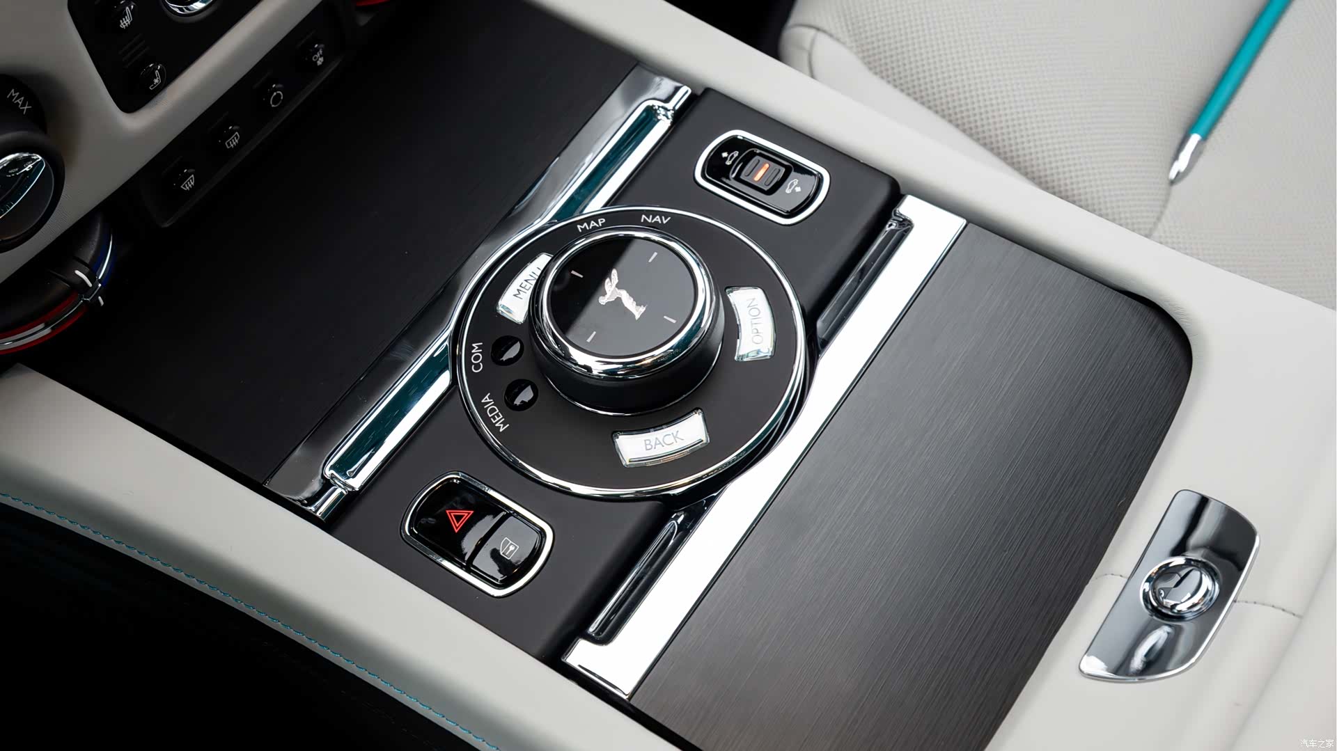 Rolls-Royce Wraith, 2021 11