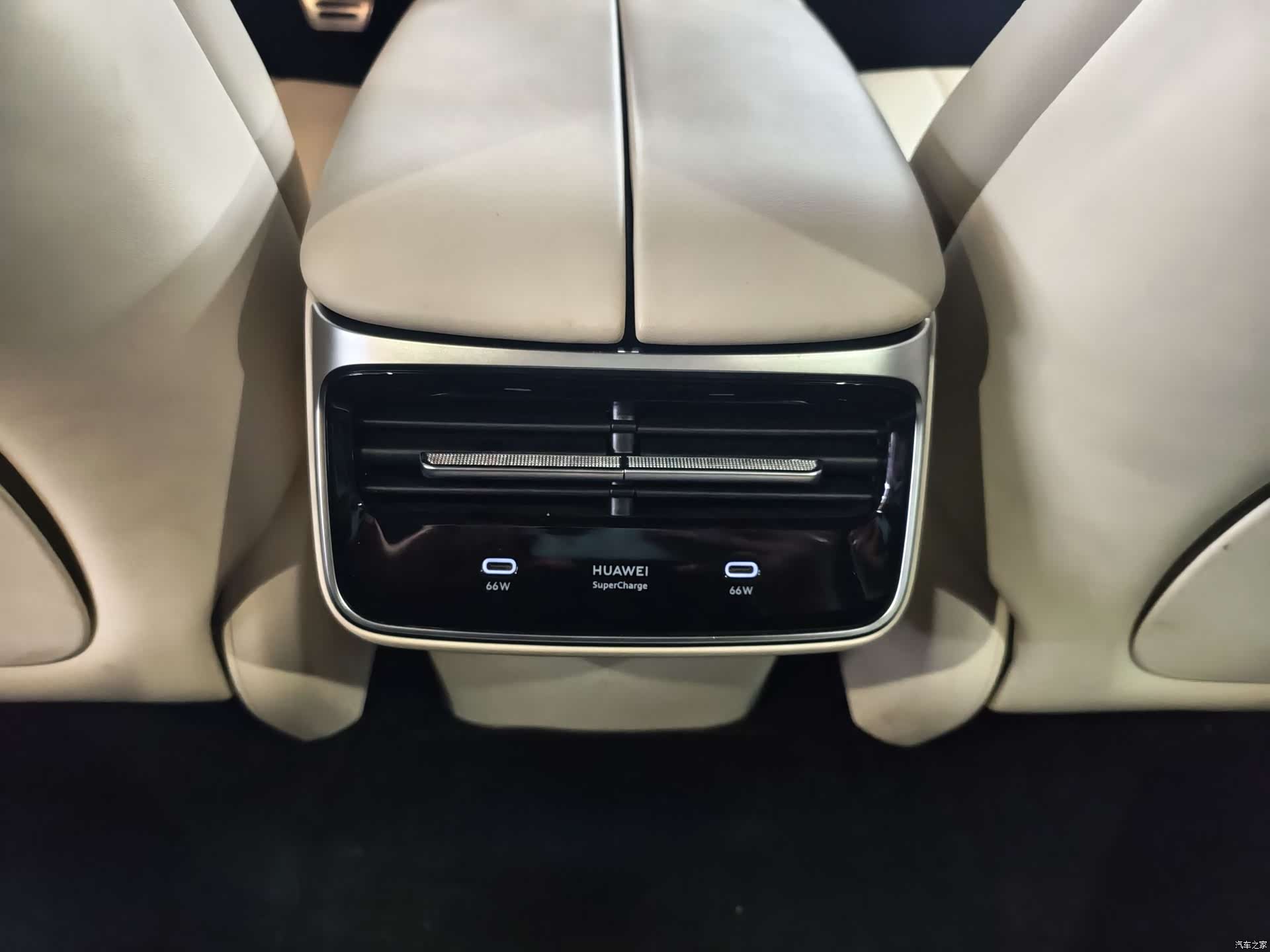 Luxeed S7, 2025 8