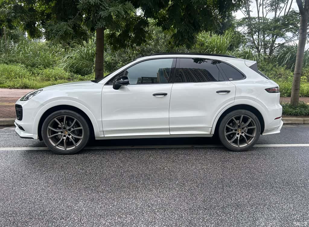 Porsche Cayenne, 2022 10