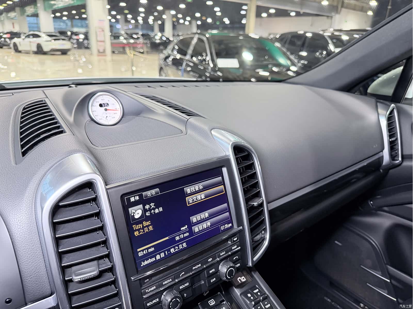 Porsche Cayenne, 2013 9