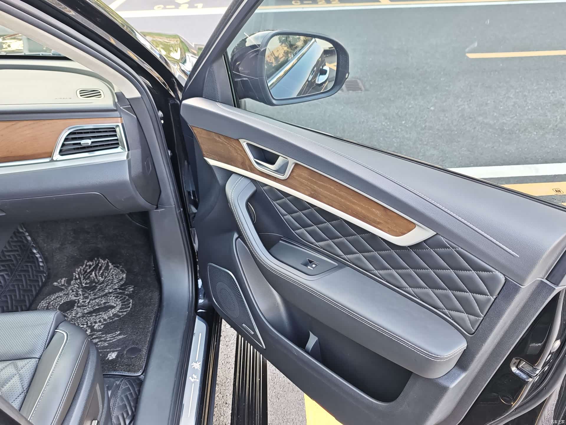 Hongqi HS7, 2021 16