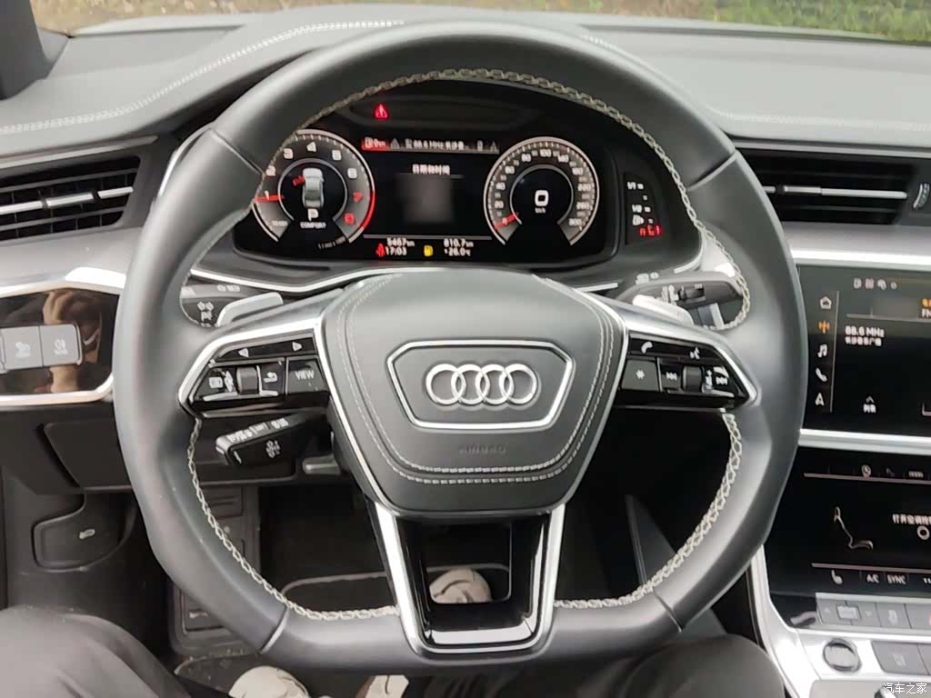 Audi A7L, 2025 11