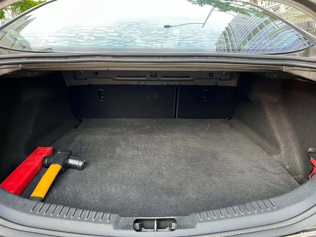 Ford Mondeo, 2011 28