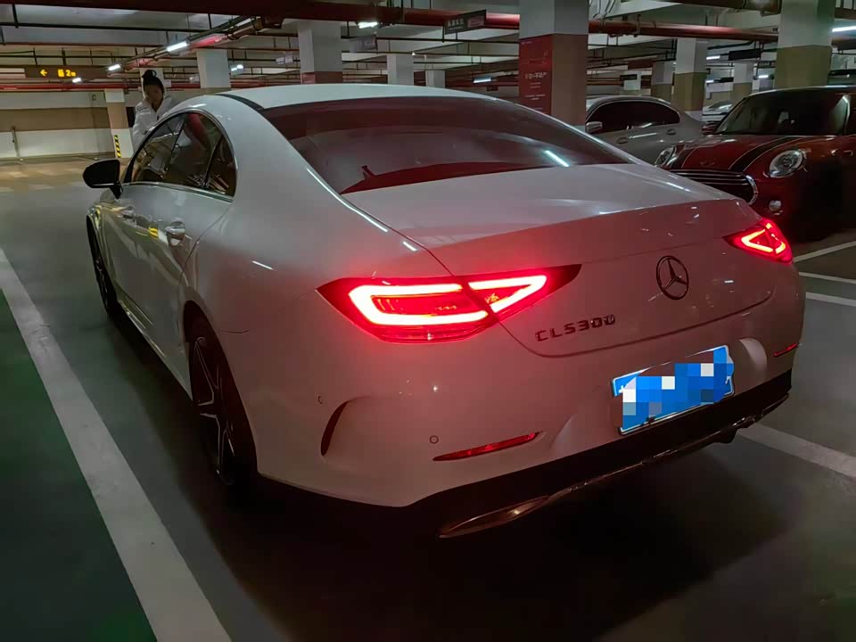 Mercedes-Benz CLS