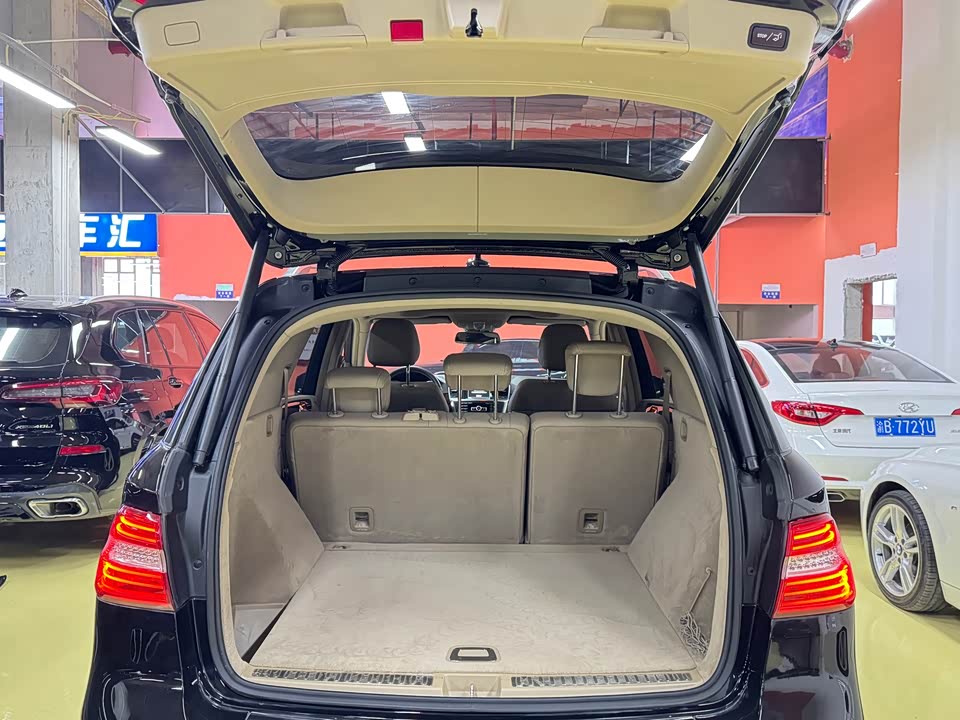 Mercedes-Benz M class