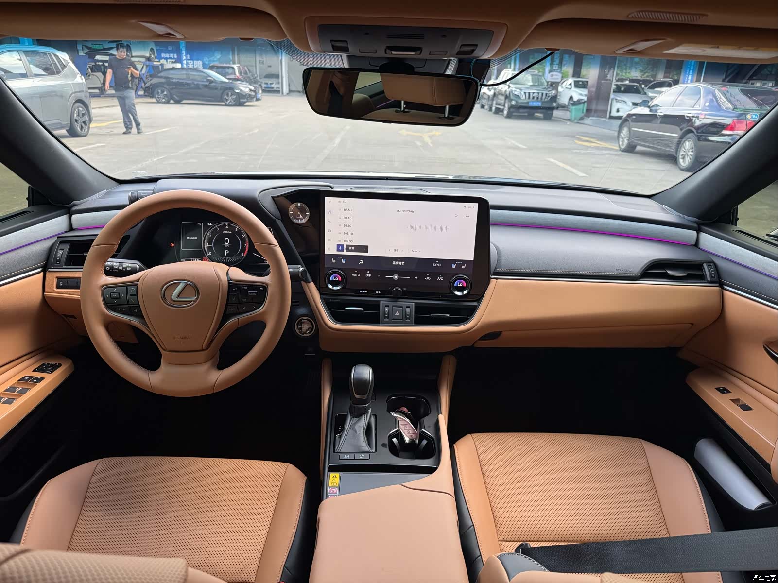 Lexus ES, 2026 7