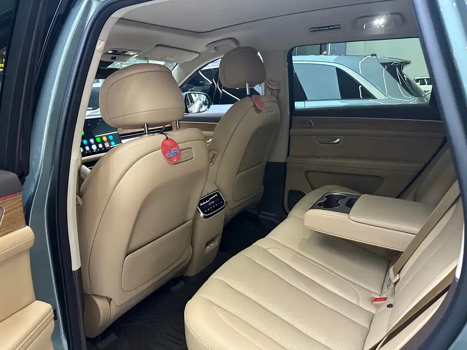 AITO Ask the world M7