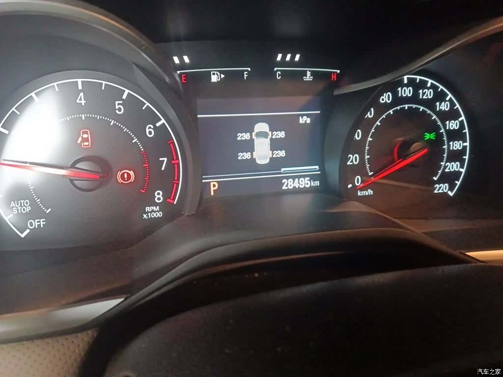 Chevrolet 320, 2022 все фото
