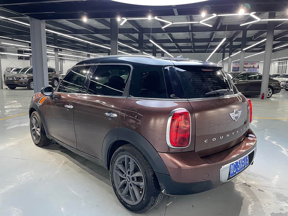 MINI COUNTRYMAN