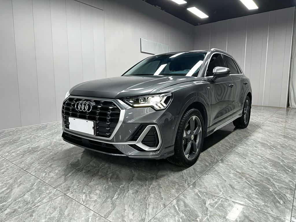 Audi Q3, 2022 1
