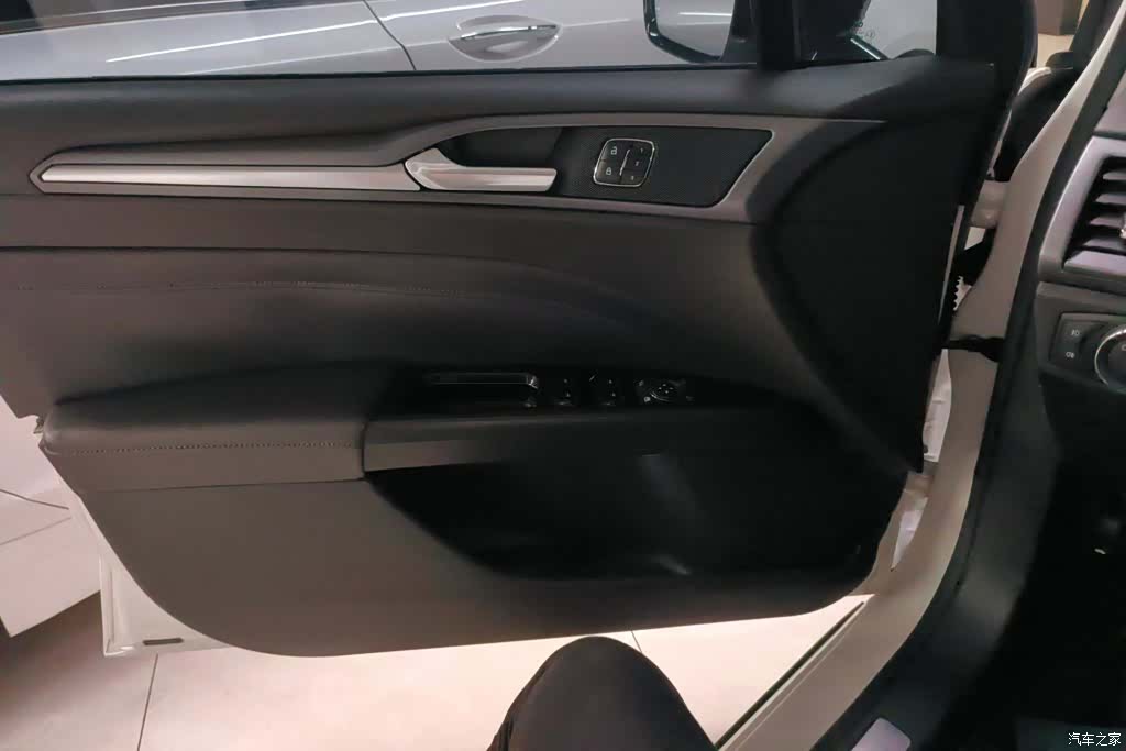 Ford Mondeo, 2016 7