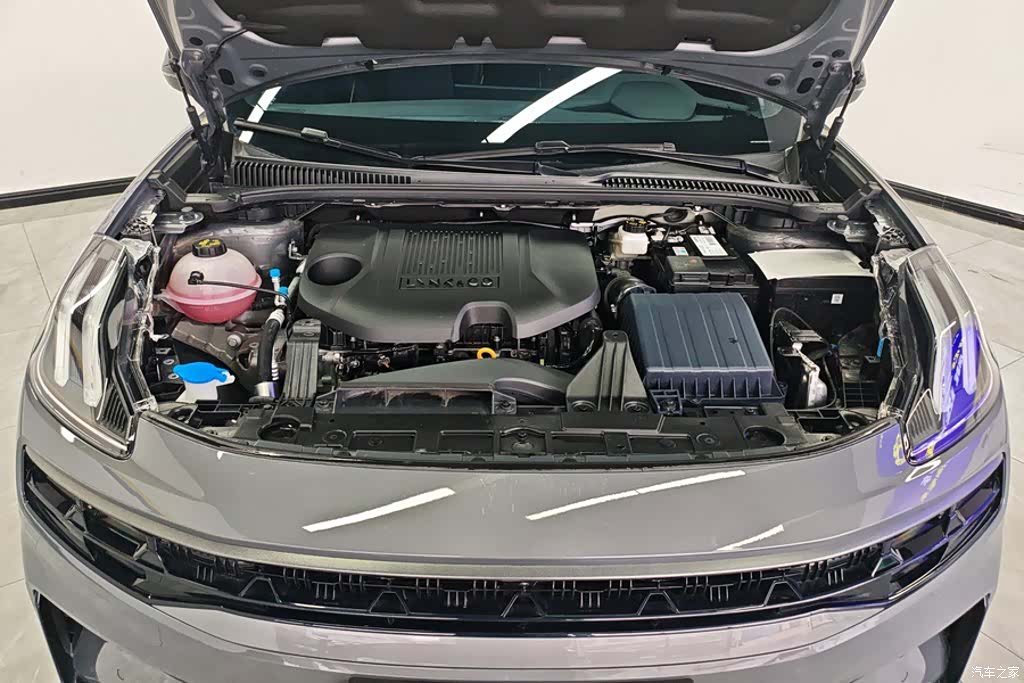 Lynk & Co 02, 2024 10