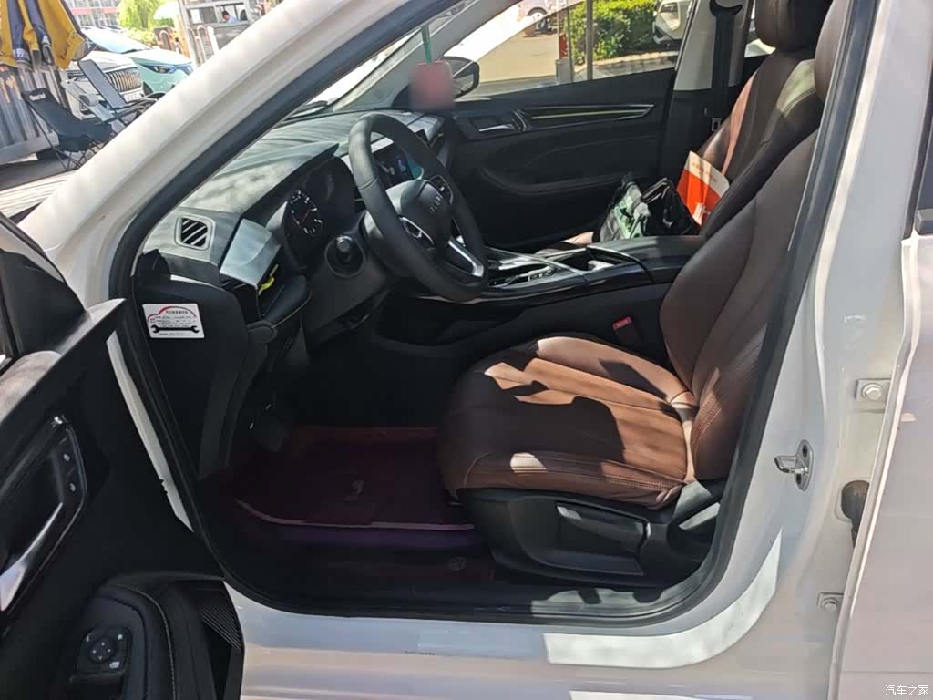 Roewe i5, 2022 15