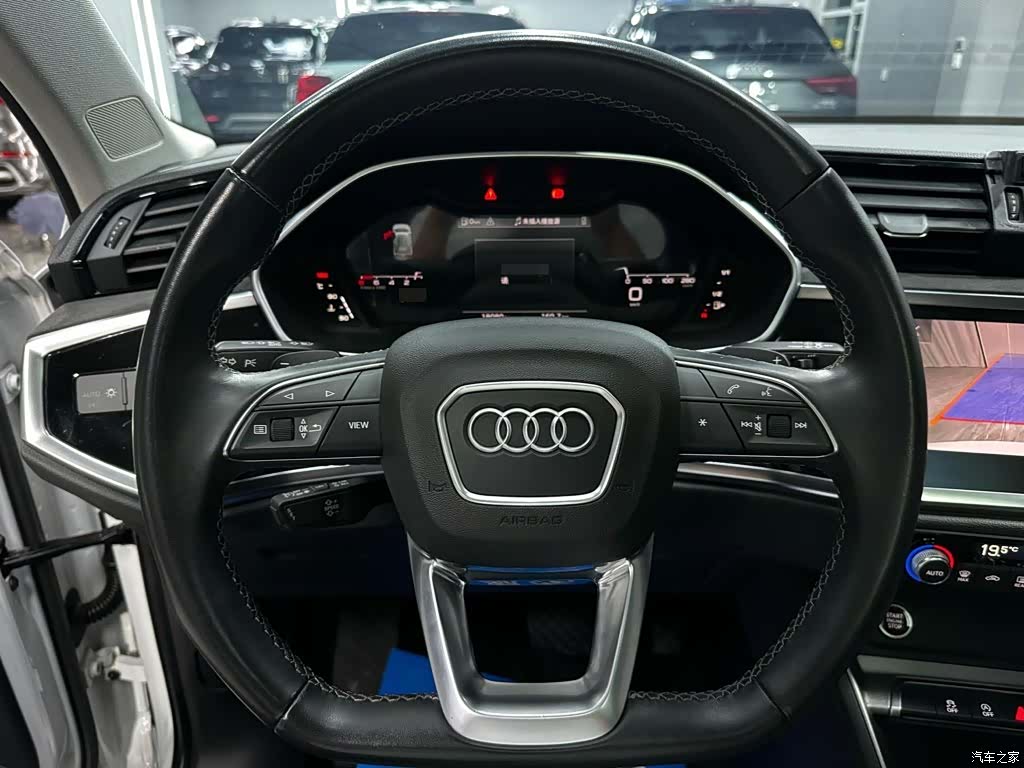 Audi Q3, 2022 13
