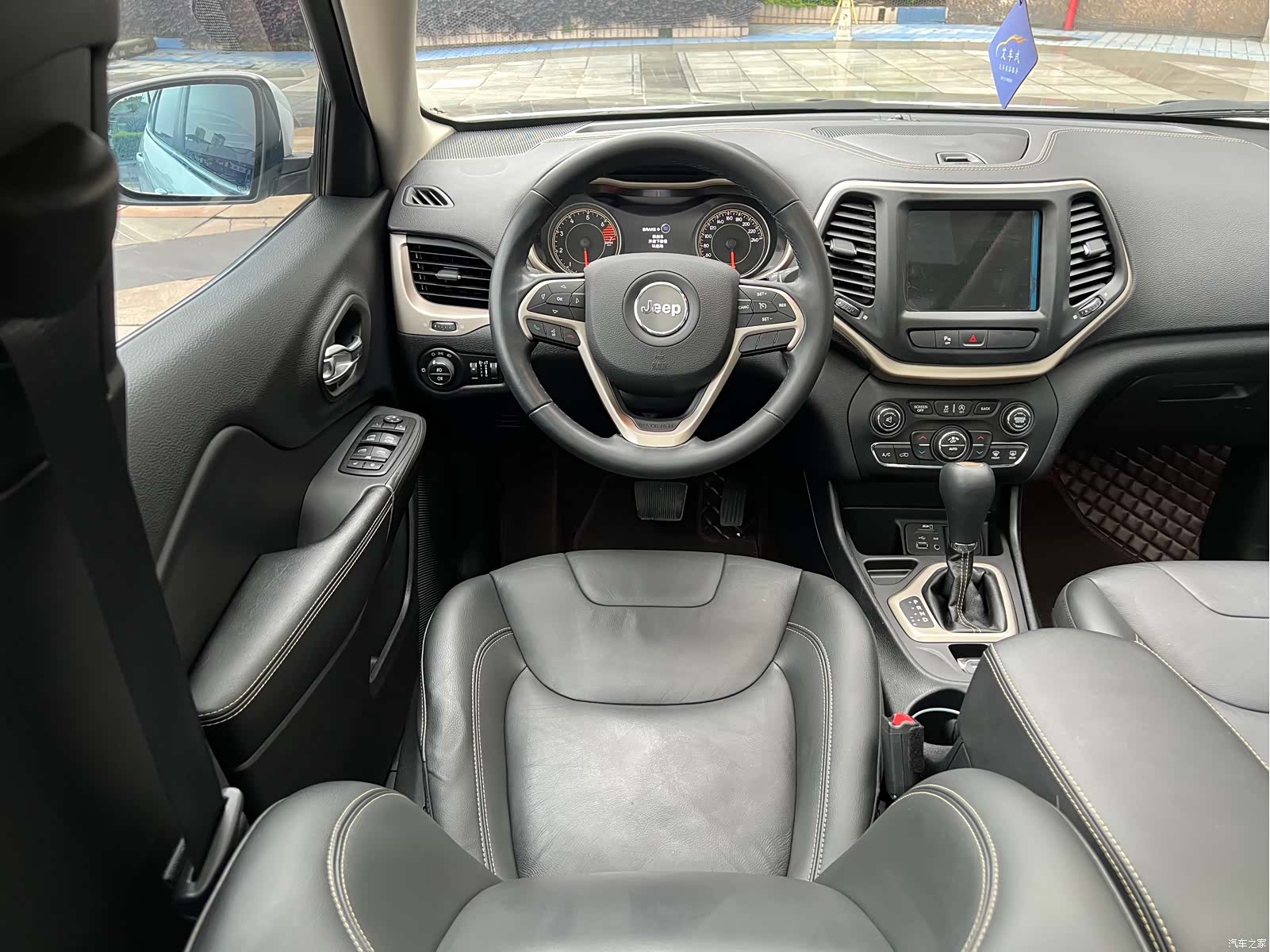 Jeep Cherokee, 2019 10