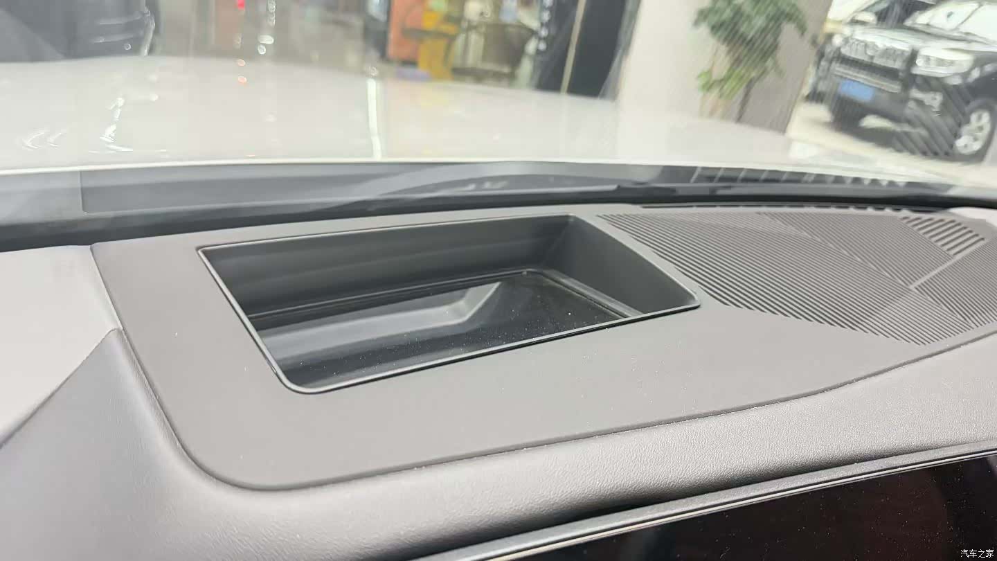 BMW 5 Series, 2024 9
