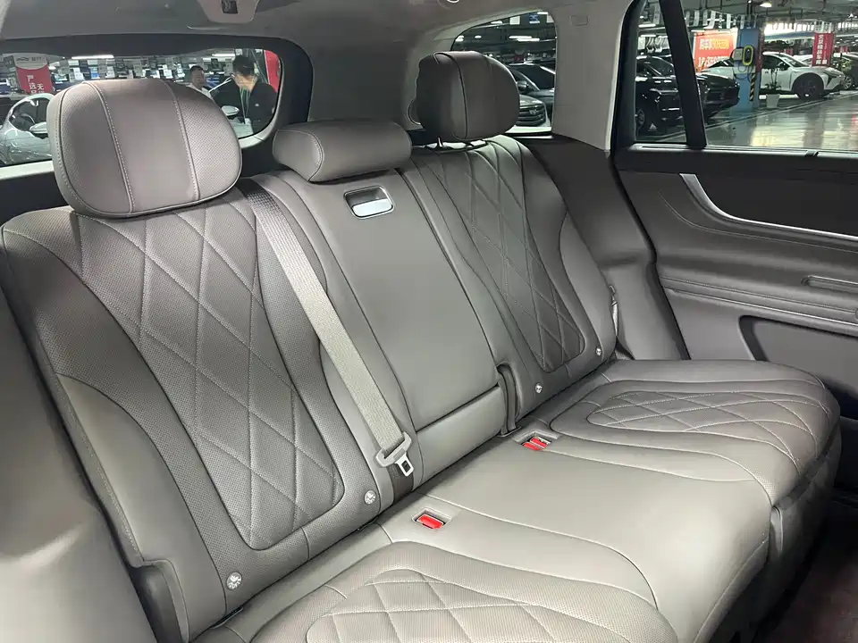 AITO Ask the world M9