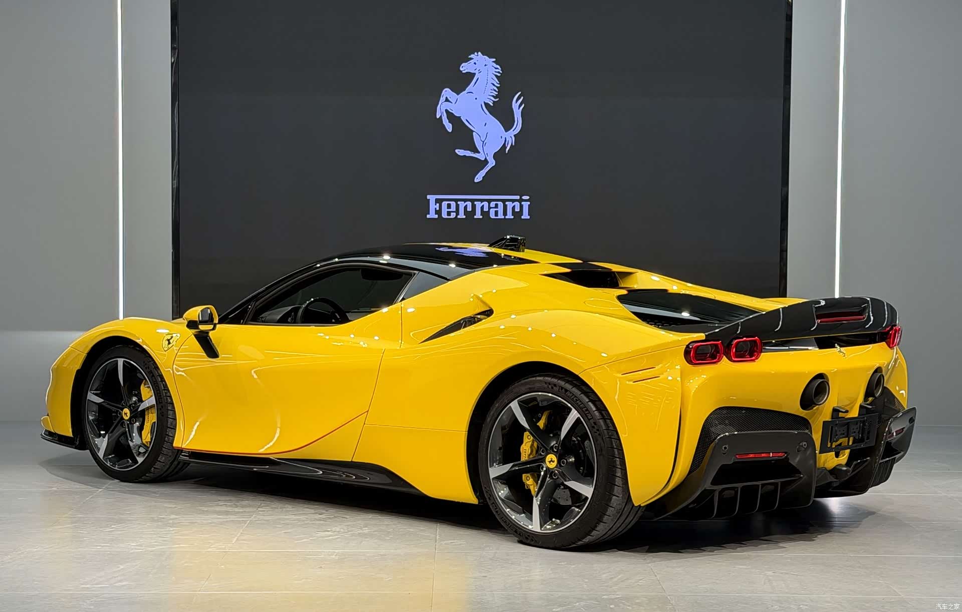 Ferrari SF90, 2022 3