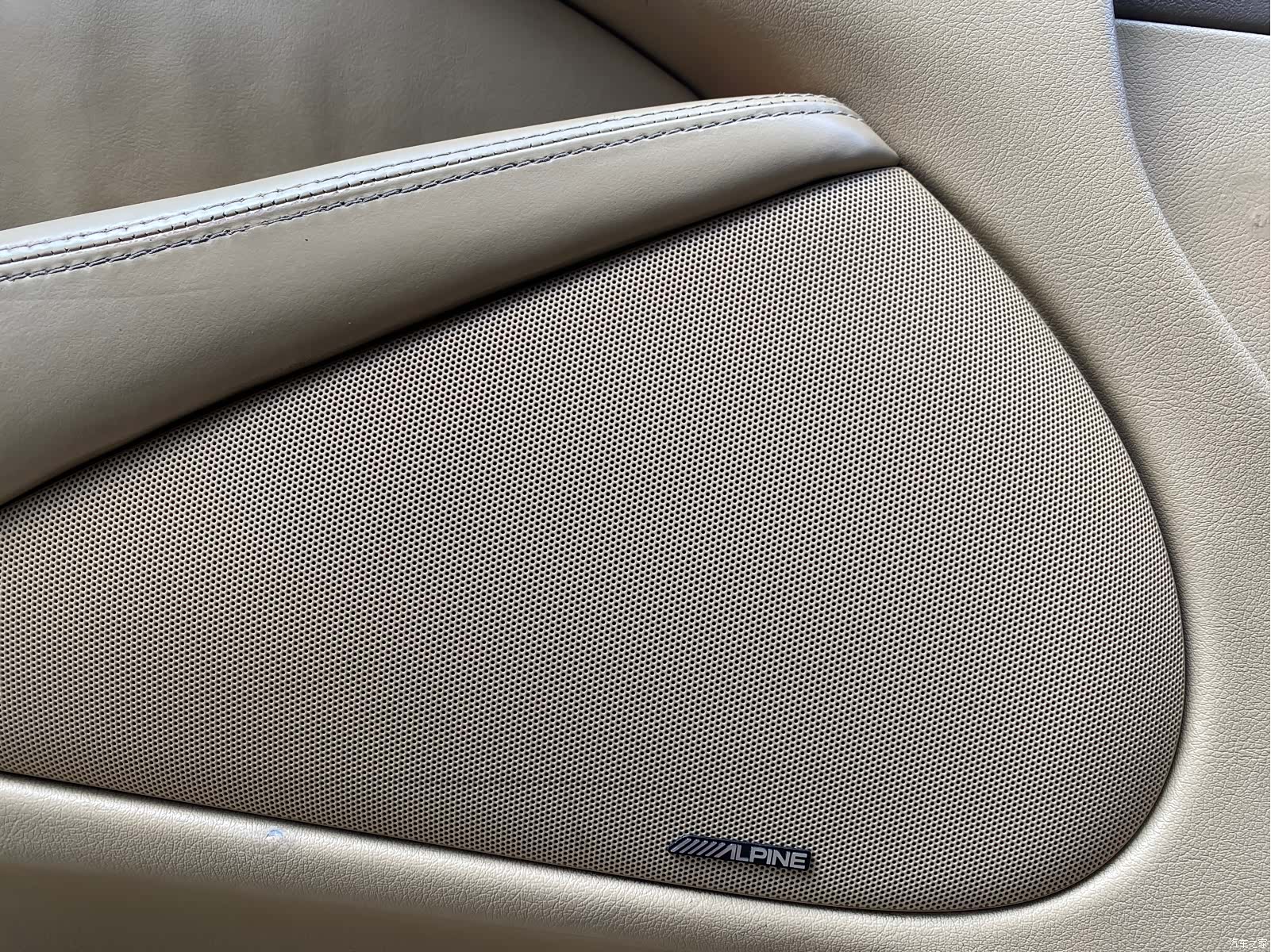 Jaguar S-TYPE, 2006 13