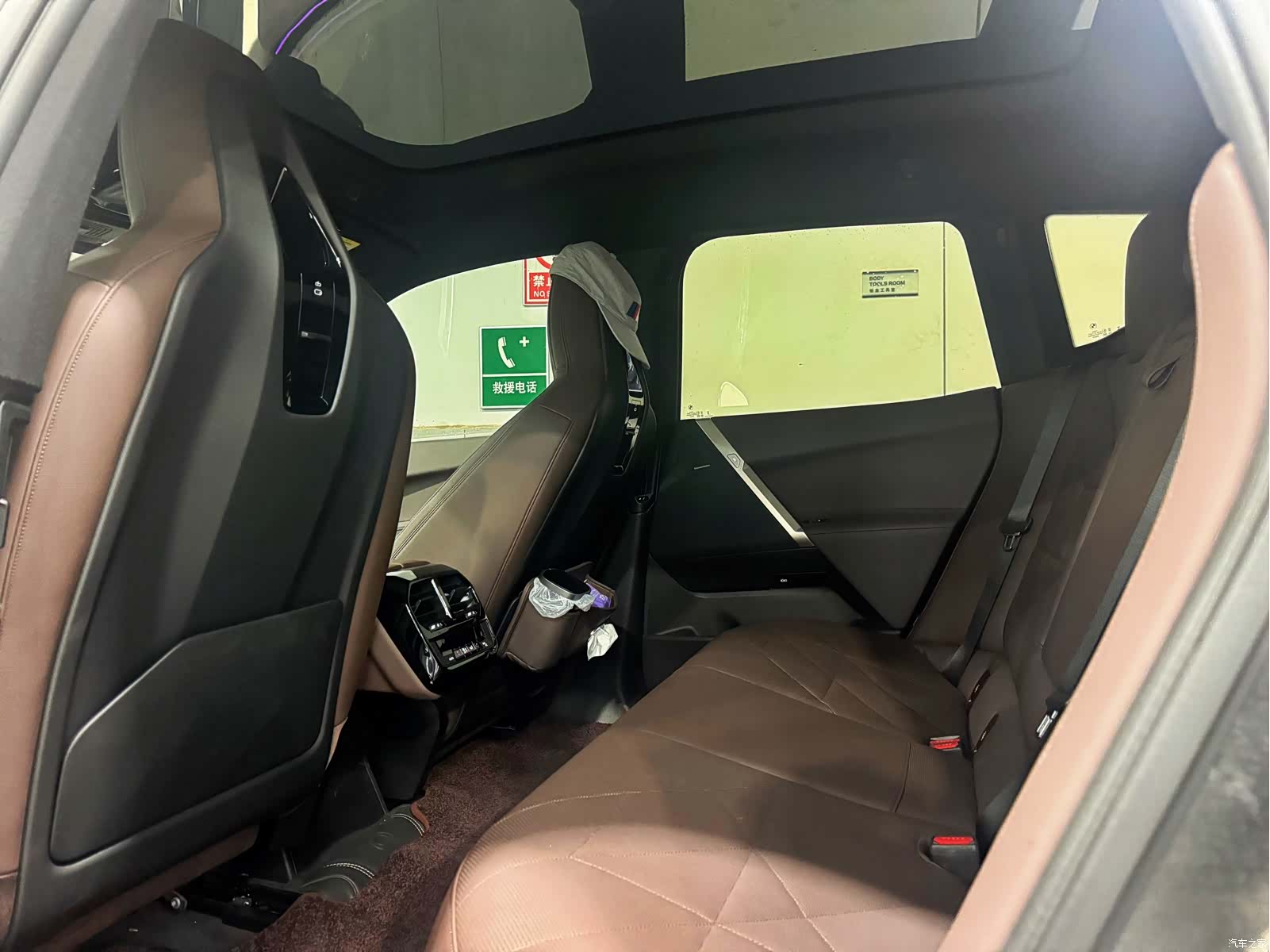 BMW iX, 2025 12