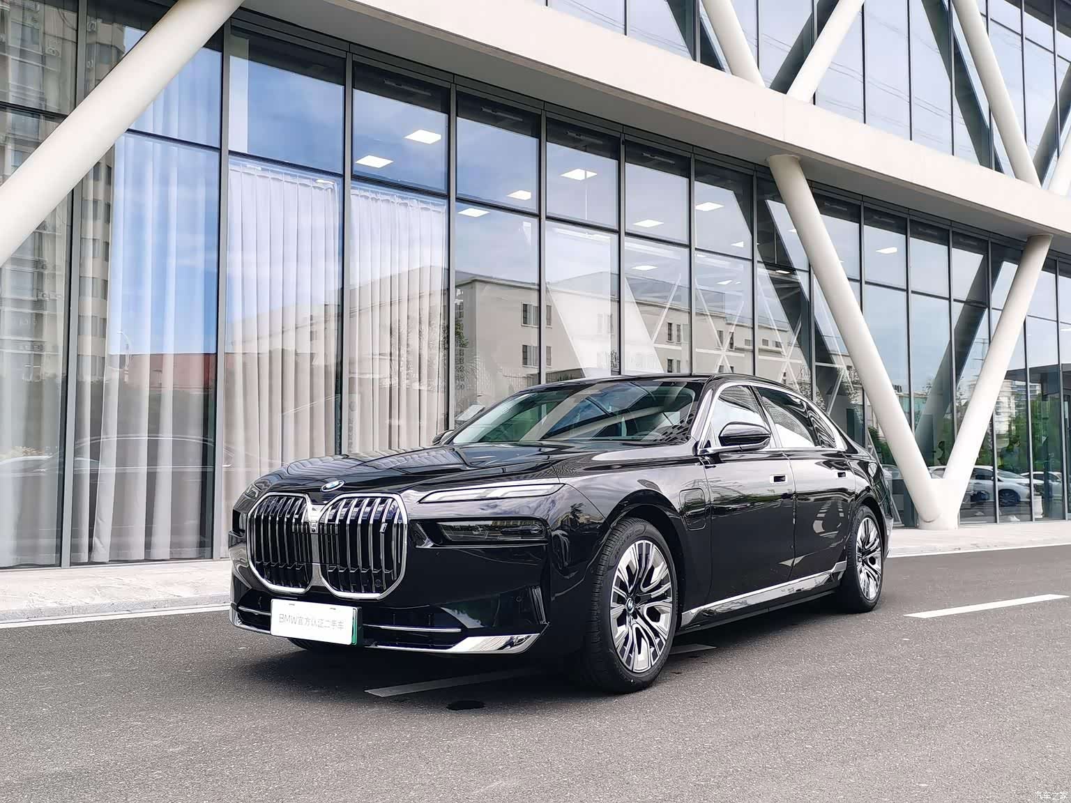 BMW i7, 2025 1