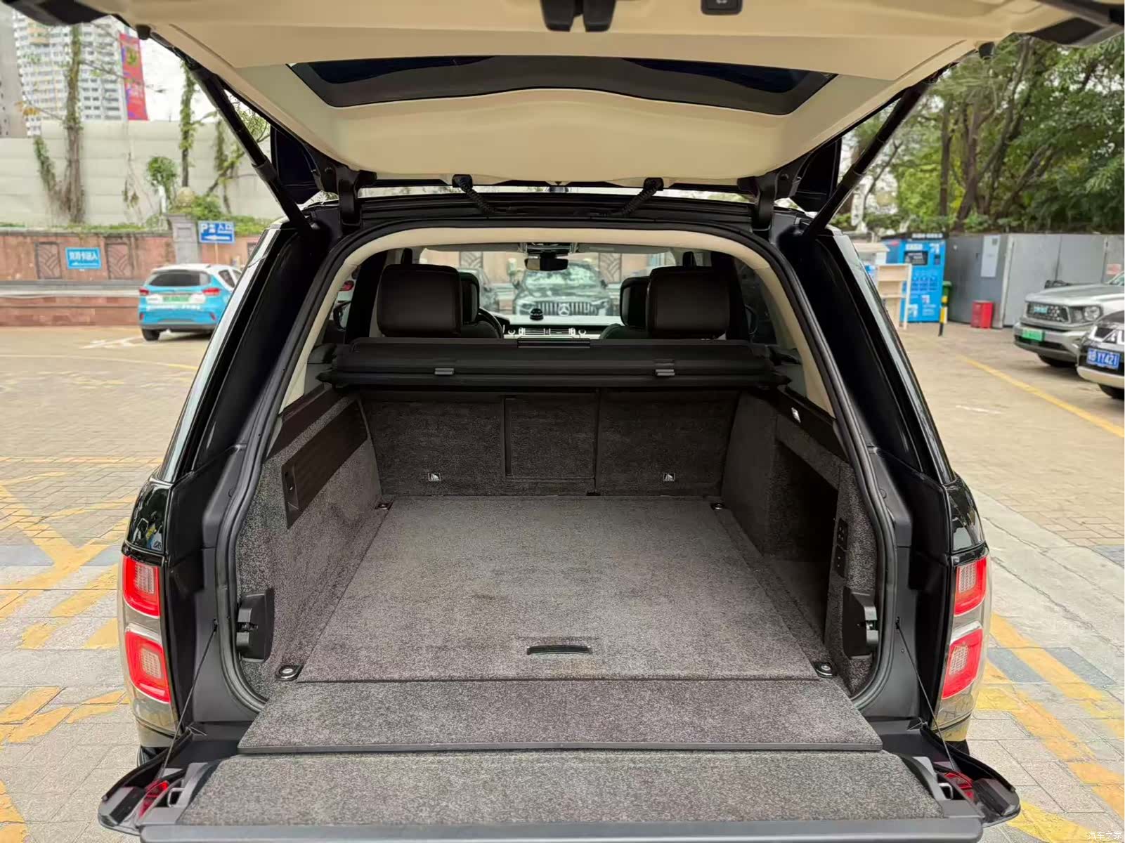 Land Rover Range Rover, 2018 15