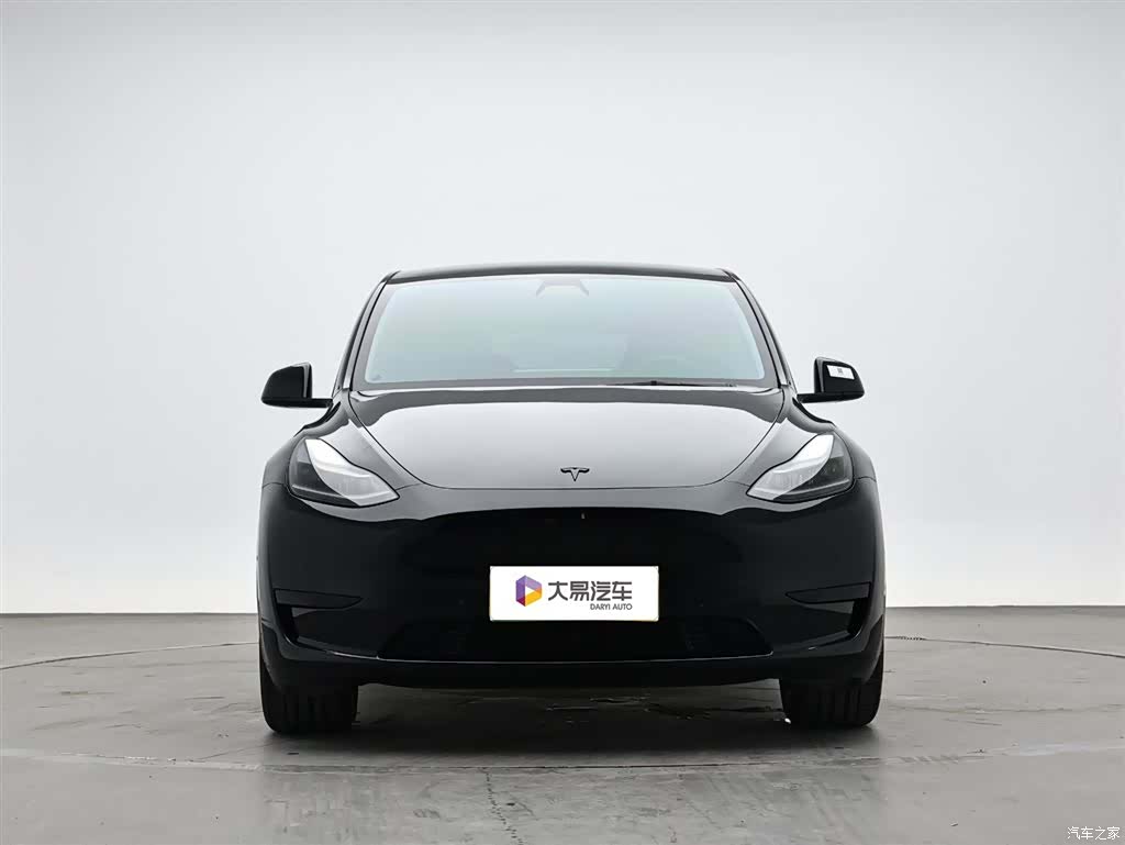 Tesla Model Y, 2022 2