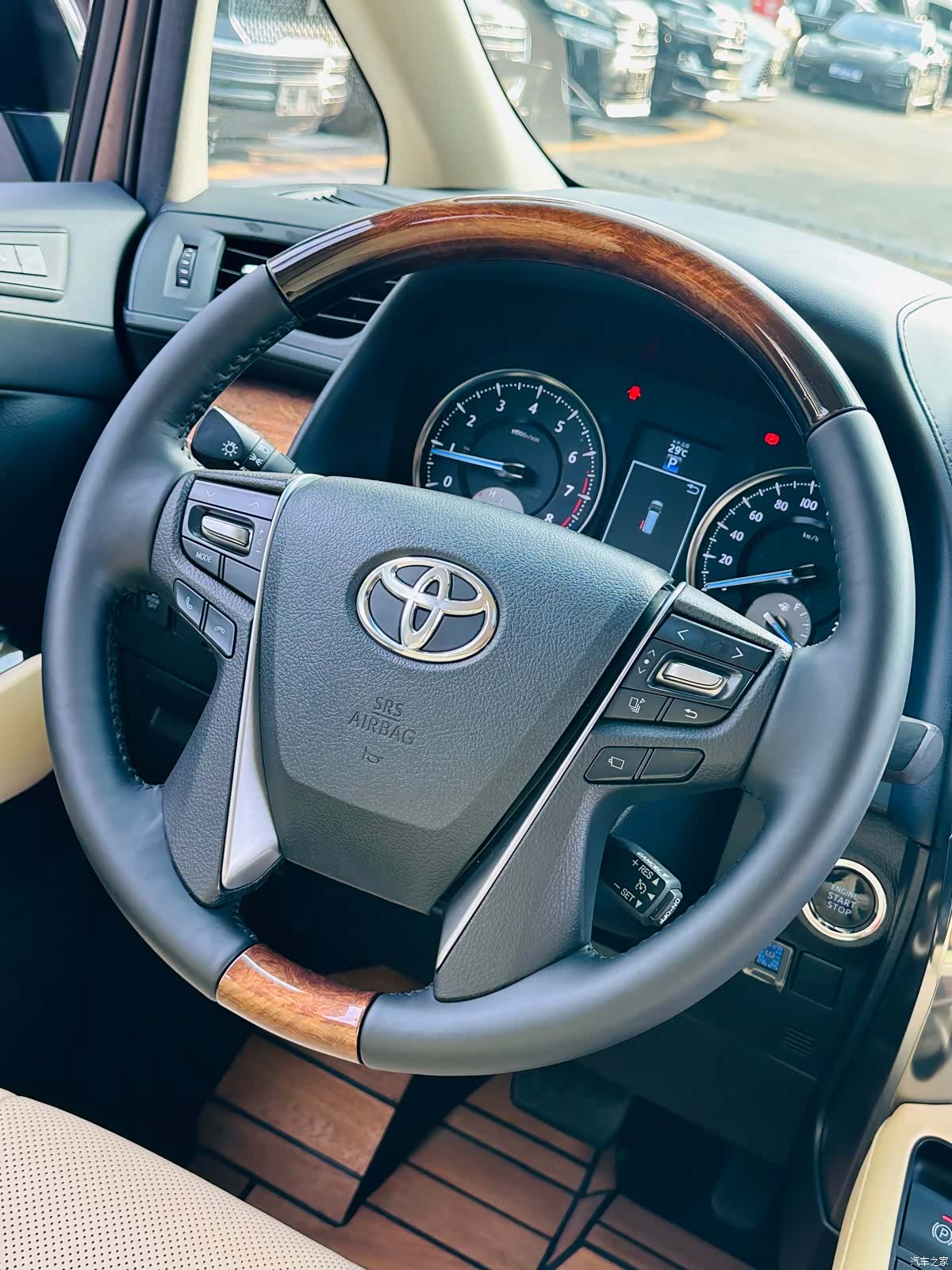 Toyota Alphard, 2018 22