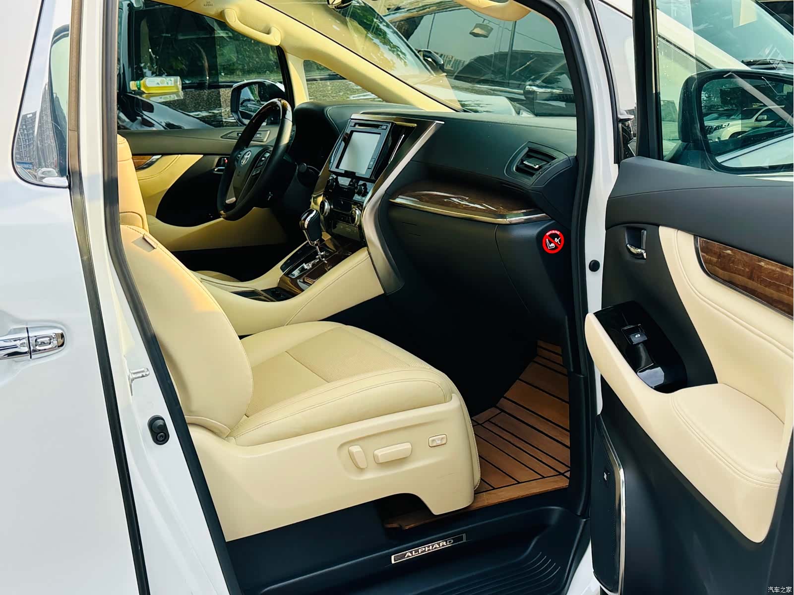 Toyota Alphard, 2018 27