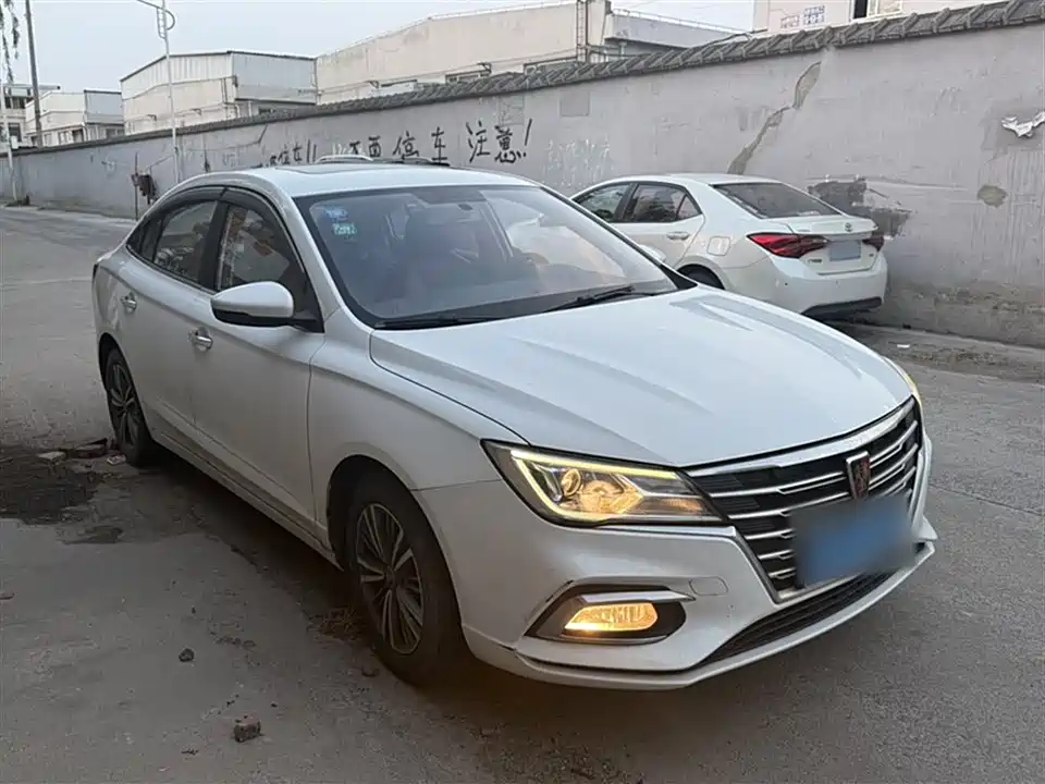Roewe i5