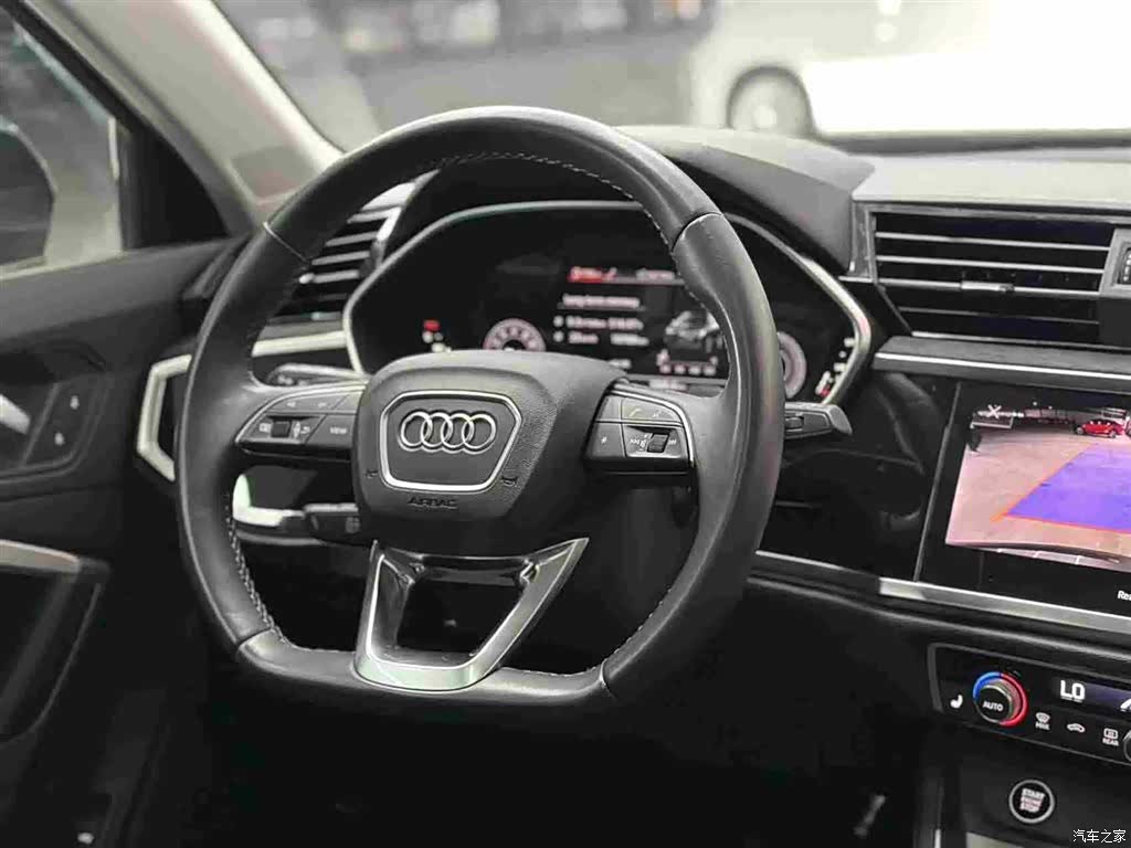 Audi Q3, 2023 12