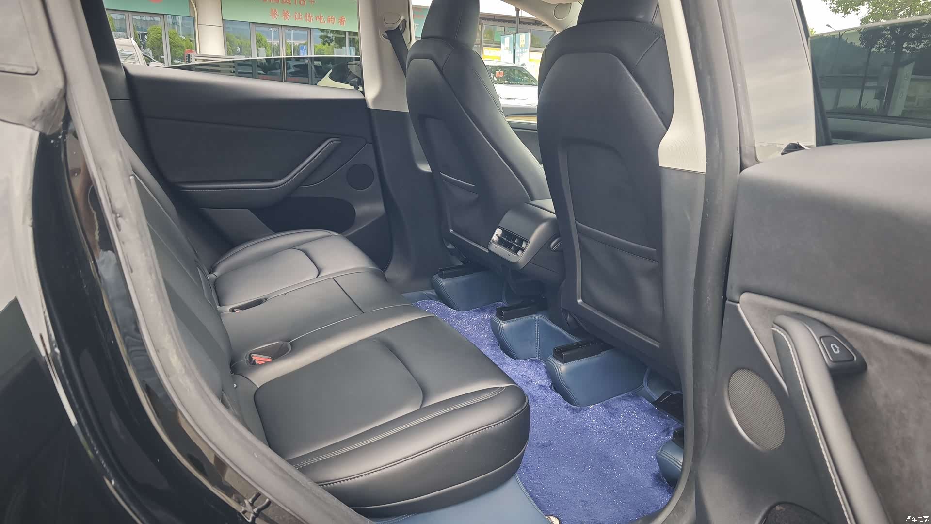 Tesla Model Y, 2023 8