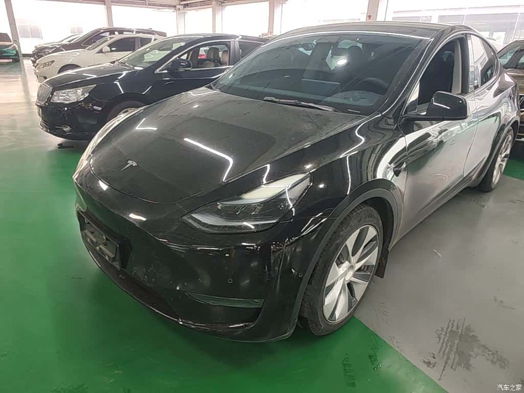 Tesla Model Y, 2022 2