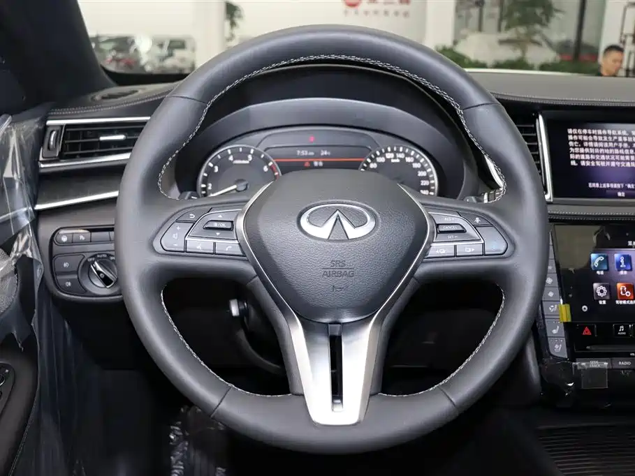 Infiniti QX55