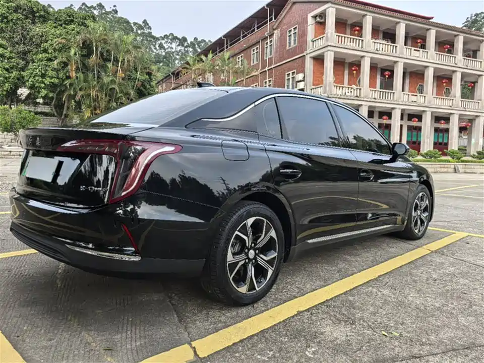 Hongqi E-QM5 Hongqi E-QM5