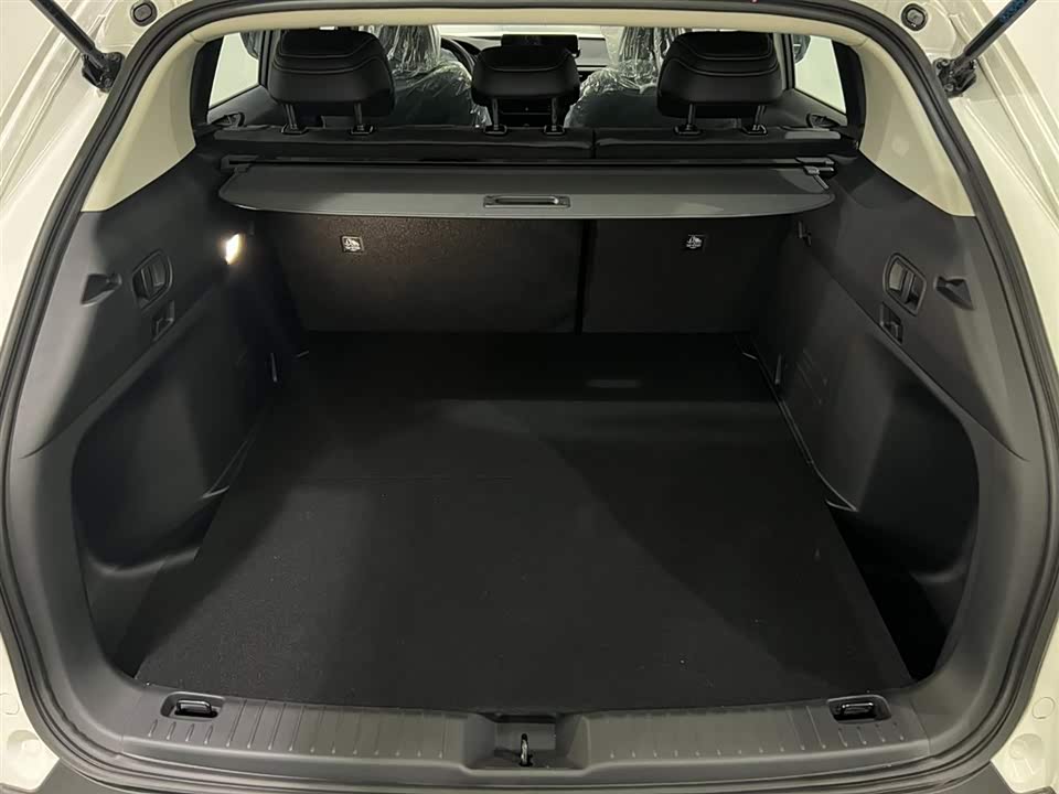 Mazda CX-50 line also