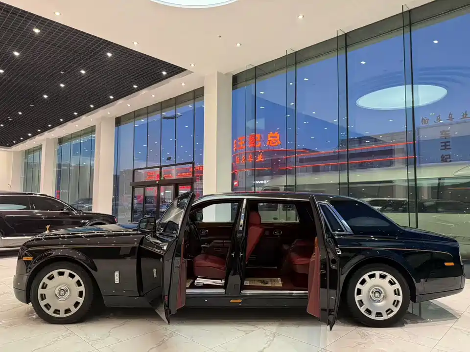 Rolls-Royce Phantom