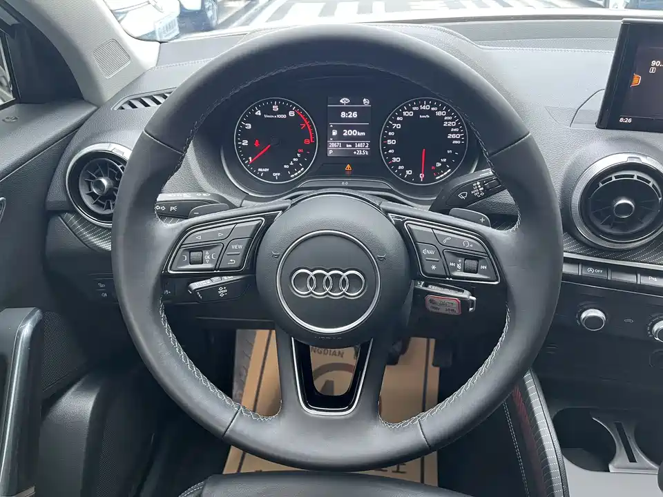 Audi Q2L