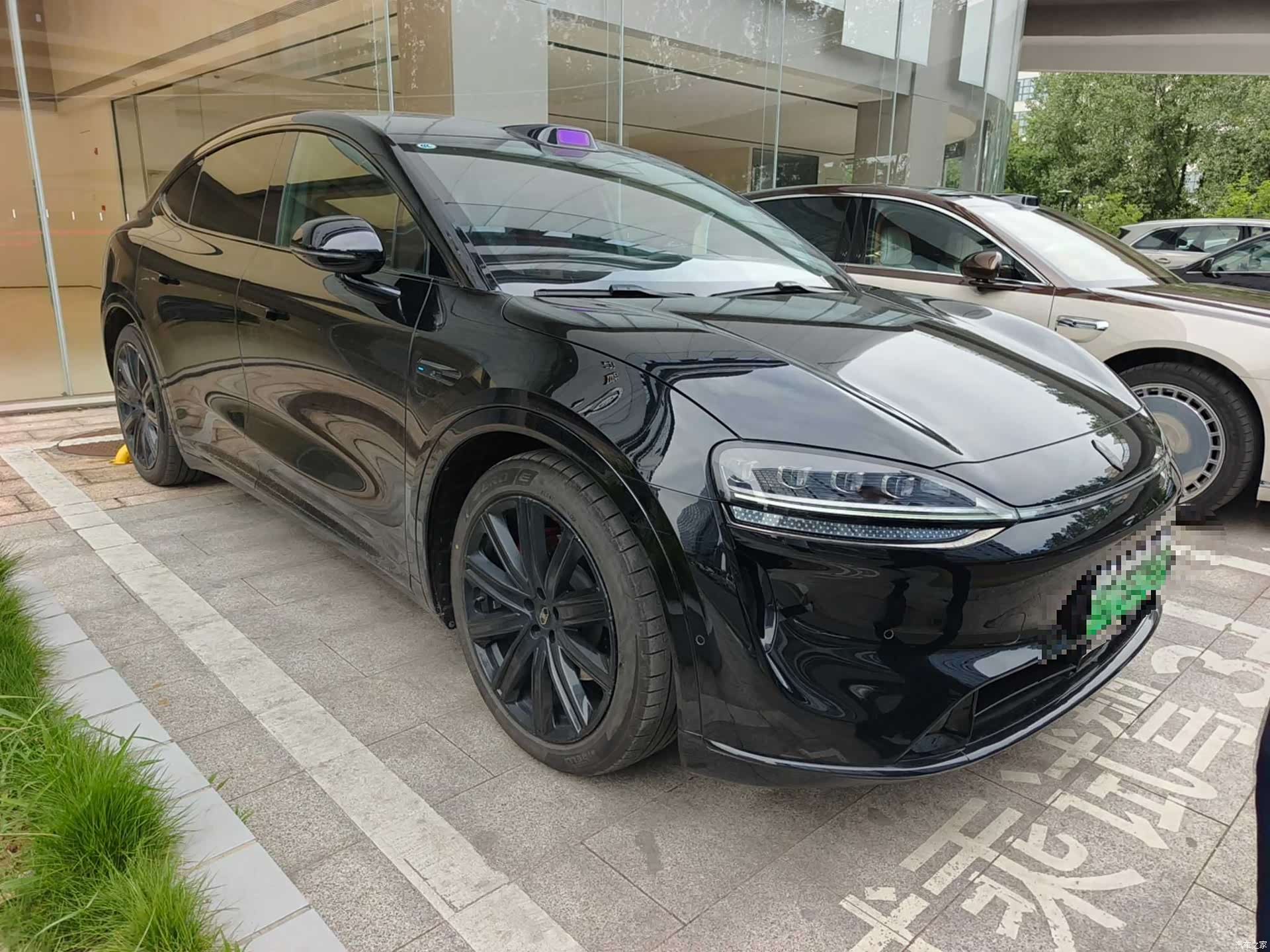 Luxeed R7, 2025 3