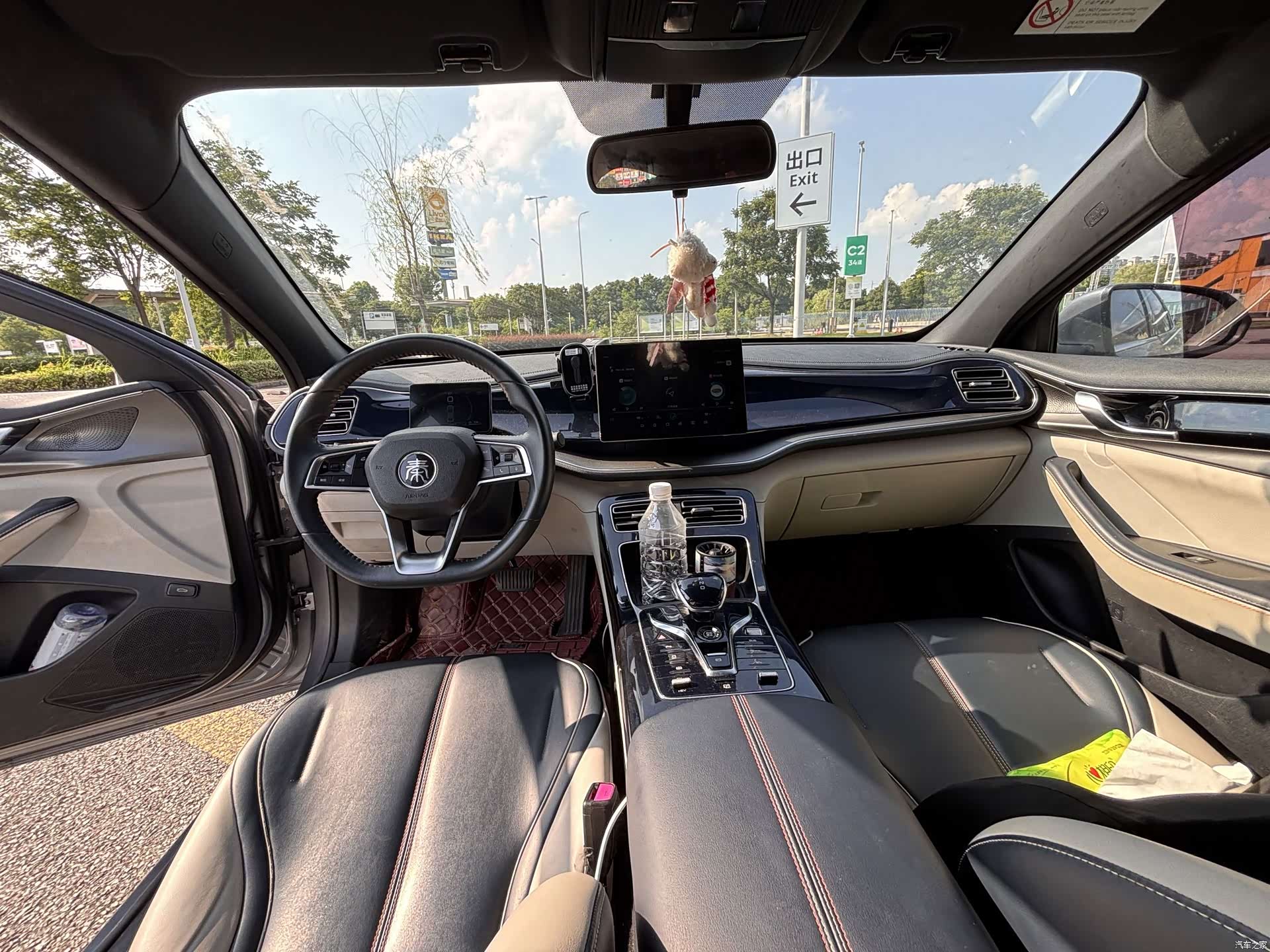 BYD Qin, 2022 10